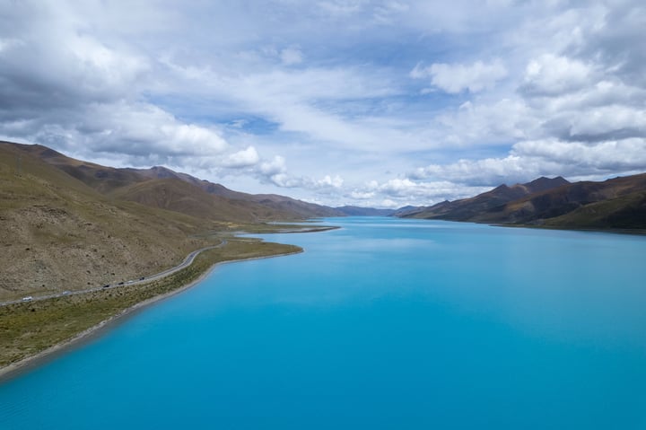 羊卓雍错航拍 ཡར་འབྲོག་གཡུ་མཚོ། Yamdrok Lake